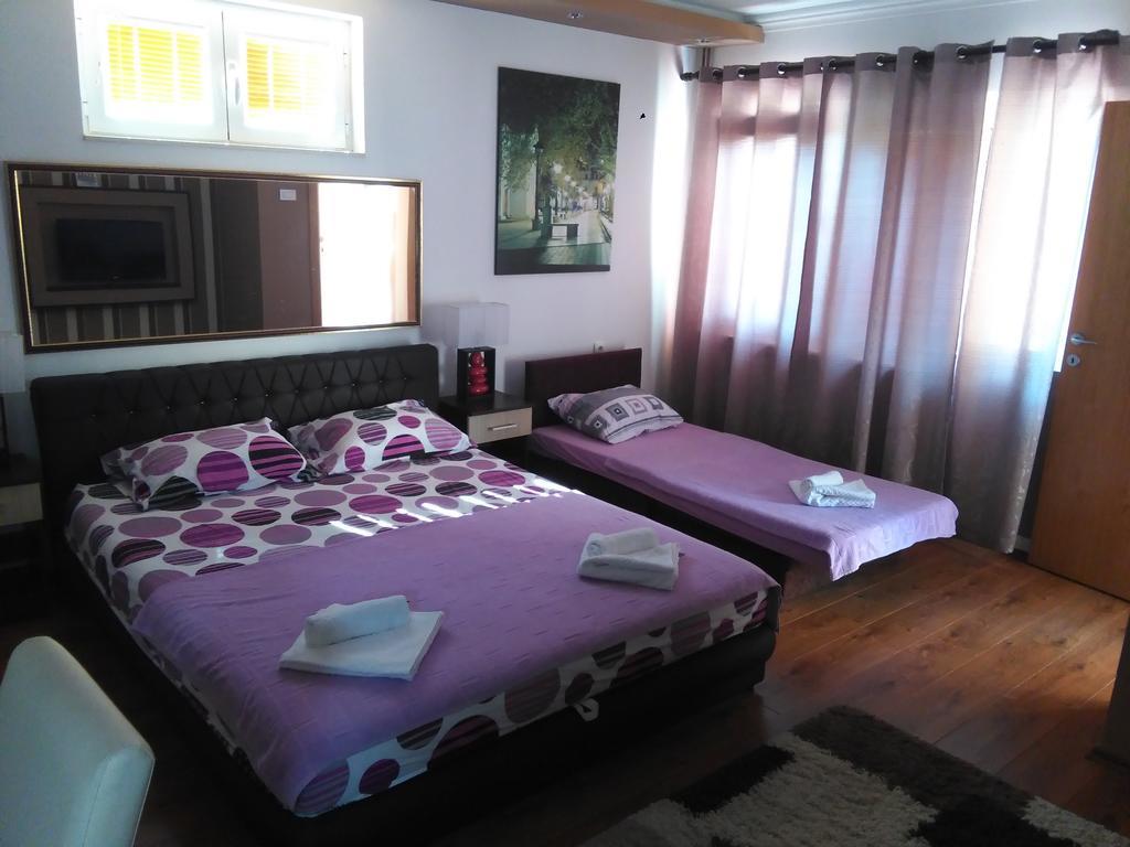 Apartments Leo Trebin Dış mekan fotoğraf